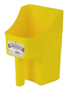 little giant® plastic enclosed feed scoop | heavy duty durable stackable feed scoop with measure marks | 3 quart | ranchers, homesteaders and livestock farmers | yellow