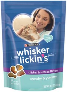 whisker lickin's purina cat treats, crunchy & yummy chicken & seafood flavors - 6.5 oz. pouches(pack of 7)