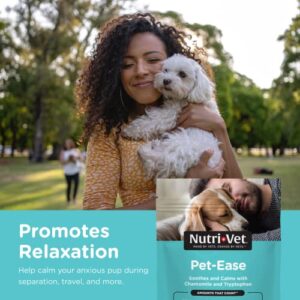 Nutri-Vet Pet-Ease Soft Chews for Dogs - Vet Formulated with Chamomile and Tryptophan to Soothe and Calm Dogs - Approximately 65 Soft Chews