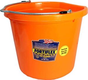 fortiflex flat back feed bucket for dogs/cats and small animals, 20-quart, tangerine orange