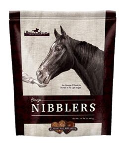 omega nibblers 3.5 lb horse treat