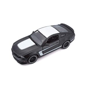 maisto 1:24 scale ford mustang boss 302 diecast vehicle (colors may vary)