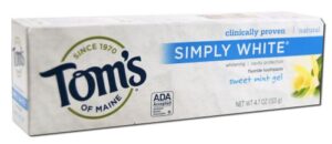 tom's of maine natural simply white fluoride toothpaste, sweet mint, 4.7 oz.