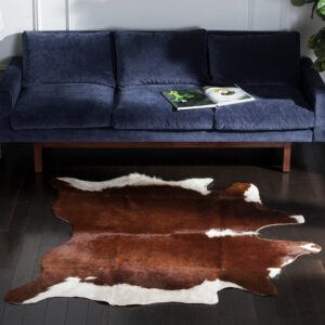 SAFAVIEH Cow Hide Collection Accent Rug - 4'7" x 5'8", Black & Brown, Handmade Rustic Genuine Cowhide, Ideal for High Traffic Areas in Entryway, Living Room, Bedroom (COH211C)