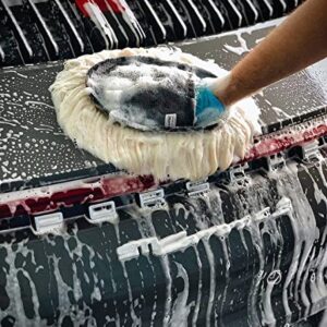 CARPRO Car Wash Mitt Merino Wool - The Professional's Scratch Free, Swirl Free & Lint Free Car Wash Kit Essential - Superior to Microfiber (1 Glove)