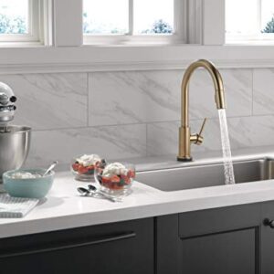 Delta Faucet Trinsic Gold Kitchen Faucet Touch, Touch Kitchen Faucets with Pull Down Sprayer, Kitchen Sink Faucet, Faucet for Kitchen Sink, Touch2O Technology, Champagne Bronze 9159T-CZ-DST
