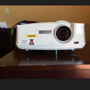 2PC2806 - Mitsubishi XD700U 3D Ready DLP Projector - 720p - HDTV - 4:3