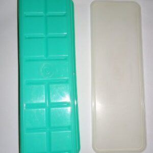 Tupperware Vintage Jadite Green Produce Thin-stor Celery Storage with Frosted Seal #892 Vegetable Crisper Keeper