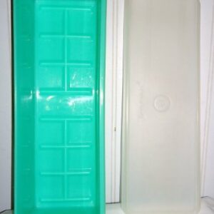 Tupperware Vintage Jadite Green Produce Thin-stor Celery Storage with Frosted Seal #892 Vegetable Crisper Keeper