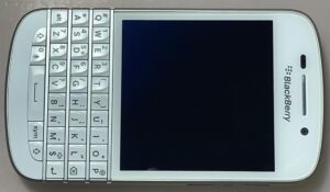 blackberry q10 sqn100-1 16gb unlocked gsm dual-core smartphone w/ 4g lte also in usa - white
