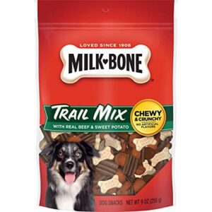 milk-bone trail mix chewy & crunchy dog treats, real beef & sweet potato, 9 ounce (pack of 6)