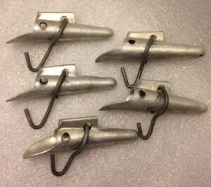 vintage maple sap spiles, metal maple syrup taps w/hooks (5-pack)