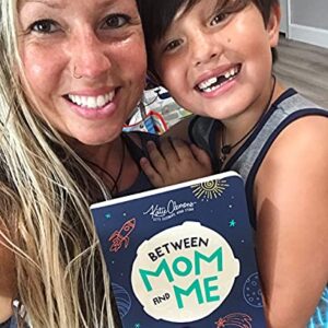 Between Mom and Me: A Guided Journal for Mother and Son (Journals for Boys, motherhood books)