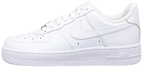 Nike Women' s Air Force 1 ' 07, White, Size 8