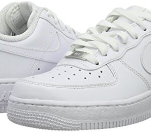 Nike Women' s Air Force 1 ' 07, White, Size 8