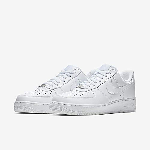 Nike Women' s Air Force 1 ' 07, White, Size 8