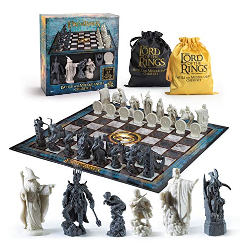 The Noble Collection The Lord of The Rings - Chess Set: Battle for Middle-Earth,Black