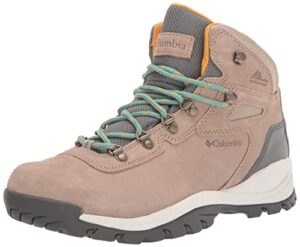 columbia women’s newton ridge plus waterproof amped hiking boot, waterproof leather, oxford tan/dusty green, 9