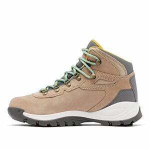 Columbia Women’s Newton Ridge Plus Waterproof Amped Hiking Boot, Waterproof Leather, Oxford Tan/Dusty Green, 9