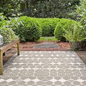 Unique Loom Outdoor Trellis Collection Area Rug - Cardak (7' 10" x 10' Rectangle, Gray/ Ivory)