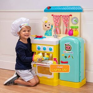 CoComelon Deluxe Feature Roleplay, Little Kitchen - Includes Interactive Kitchen Accessories - Toys for Kids and Preschoolers