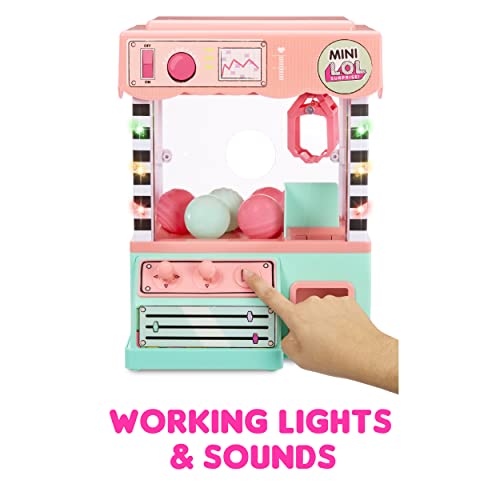 L.O.L. Surprise! Minis Claw Machine Playset with 5 Surprises with Lights & Exclusive LOL Mini Family, Holiday Toy Great Gift for Kids Girls Boys Ages 4 5 6+ Years Old & Collectors