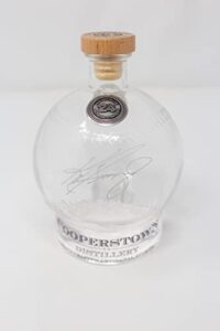 cooperstown distillery ken griffey, jr. national baseball hall of fame licensed engraved signature series decanter | 750ml