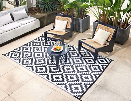 URBEST Outdoor Camping Mats Rugs Reversible Waterproof RV Deck Porch Plastic Rugs Black-White 5x8 Feet