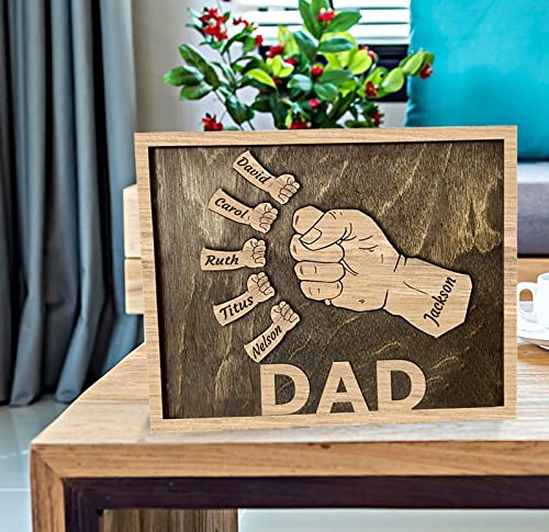 Personalized Fists Fathers Day Wood Sign, Custom Dad Plaque Family Tree Frames Wooden Plaques Decor Engraved Family Names Desk Plaque for Dad、Daddy、Papa、Grandpa from Daughter, Son,Wife - Dad、Grandpa Gifts