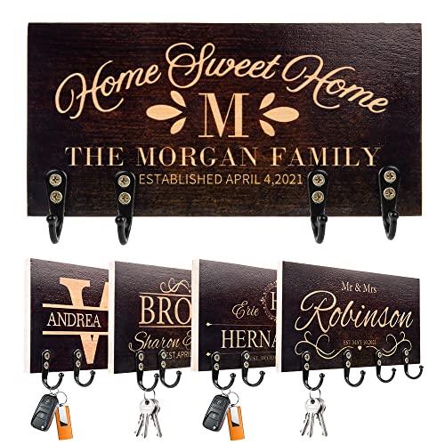 REMFACIO Personalised Wooden Key Holder for Wall Key Rack for Wall Personalized Key Hanger with 4 Hooks Presonalised Gifts for Family Birthday Christmas Day (A)