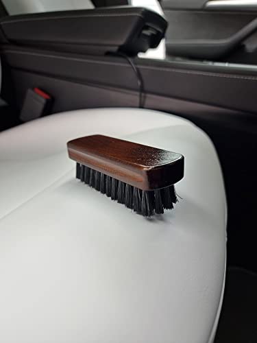 Geist. Leather & Upholstery Cleaning Brush Medium | To clean car seats, leather sofas, and alcantara | For car interiors, furniture, boots, shoes, bags and more