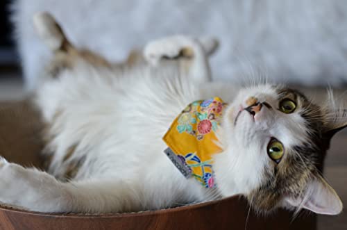 Necoichi Bandana Cat Collar with Air Tag Pocket (Yukata Yellow)