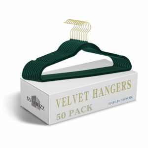 synhozz velvet hangers ，green non-slip suit felt hangers,ultra thin space saving 360 degree gold hook clothes hangers huggable hangers velvet for suits,coats,jackets,pants,dress (50 pack, green