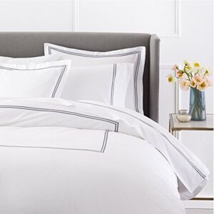 beddecor luxury soft brushed 400-thread-count egyptian cotton embroidered duvet cover set with beautiful 2-stripe embroidery - - king/california king - white/silver grey