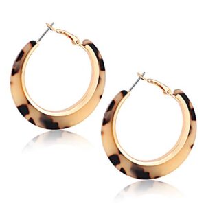 XOCARTIGE Acrylic Hoop Earrings for Women Tortoise Resin Earrings Bohemia Statement Dangle Earring Studs for Girls (Light Brown)