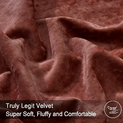 PHF Truly Velvet Duvet Cover Set Queen Size, 3pcs Ultra Soft Breathable Comforter Cover Set, Luxury Cozy Flannel Duvet Cover with Pillow Shams Bedding Collection, 90" x 90", Burgundy/Rust Red