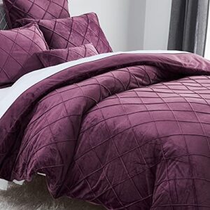 PHF Pleated Velvet Duvet Cover Set Queen, 3PCS Flannel Comforter Cover Set for All Season, Ultra Soft Cozy Velour Duvet Cover with Pillow Shams Bedding Collection, 90" x 92", Wine Red