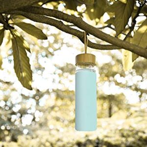 Yomious 20 Oz Borosilicate Glass Water Bottle with Bamboo Lid and Silicone Sleeve – Reusable BPA Free – Glass Drinking Bottle with Lids - Cute Glass Bottle for Women - Glass Shaker Bottle