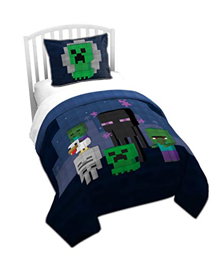 Jay Franco Minecraft Bad Night Twin Quilt & Sham Set - Super Soft Kids Bedding Features Creeper & Enderman - Fade Resistant Microfiber (Official Minecraft Product)