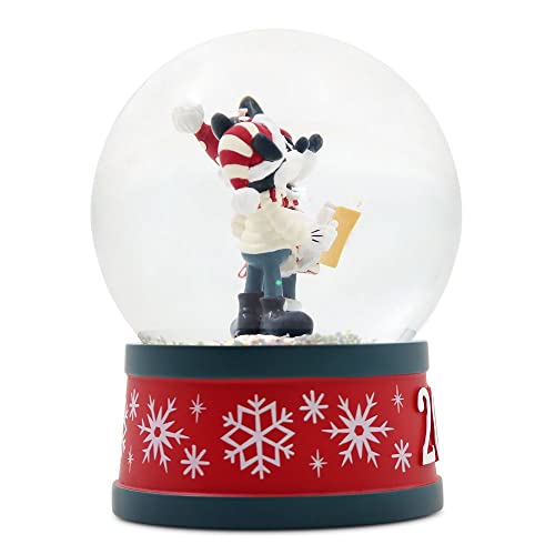 Disney Mickey and Minnie Mouse 2021 Holiday Snow Globe