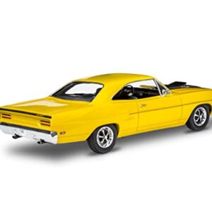 Revell 14531 '70 Plymouth Road Runner 1:24 Scale 77-Piece Skill Level 5 Model Car Building Kit