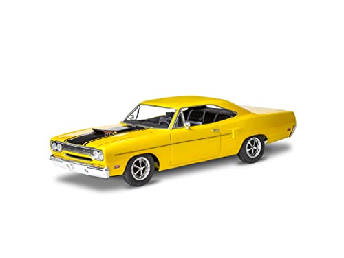 Revell 14531 '70 Plymouth Road Runner 1:24 Scale 77-Piece Skill Level 5 Model Car Building Kit