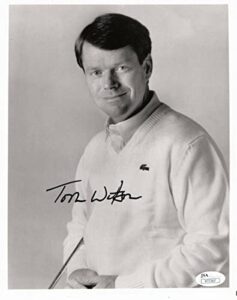 tom watson autographed/signed black and white 8x10 photo jsa 136708 - autographed golf photos