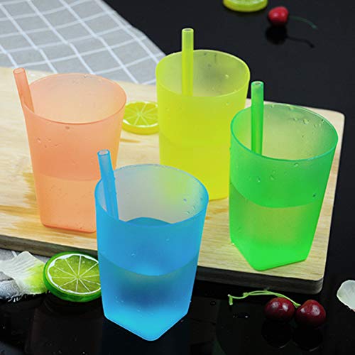 MAGICLULU 4Pcs Cup with Built in Straw Plastic Water Sippy Cups Containers Milk Straw Drinking Cups for Kids (Random Color)