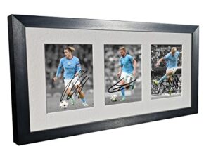 kitbags & lockers signed black 2022/23 manchester city - erling haaland - kevin de bruyne - jack grealish - autographed photo photograph picture frame football soccer poster gift, 555mm x 300mm 16mm