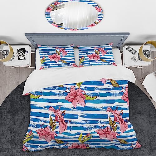 DESIGN ART Designart 'Blue and Red Grunge Striped' Patterned Duvet Cover Set King