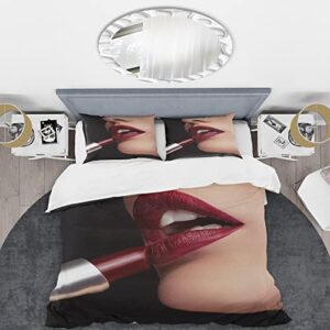 DESIGN ART Designart 'Applying Red Lipstick On Lips' Modern Duvet Cover Comforter Set King Cover + Comforter + 2 King Shams 4 Piece