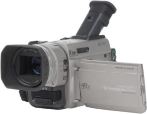 sony dcrtrv900 minidv handycam digital video camcorder with builtin digital still mode (discontinued by manufacturer)