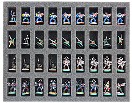 Feldherr Maxi Tanks and 108 Infantry Figure Case