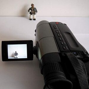 Sony CCD-TRV11 8mm Handheld Camcorder Bundle w Remote Control/Power Supply and A/V Cables